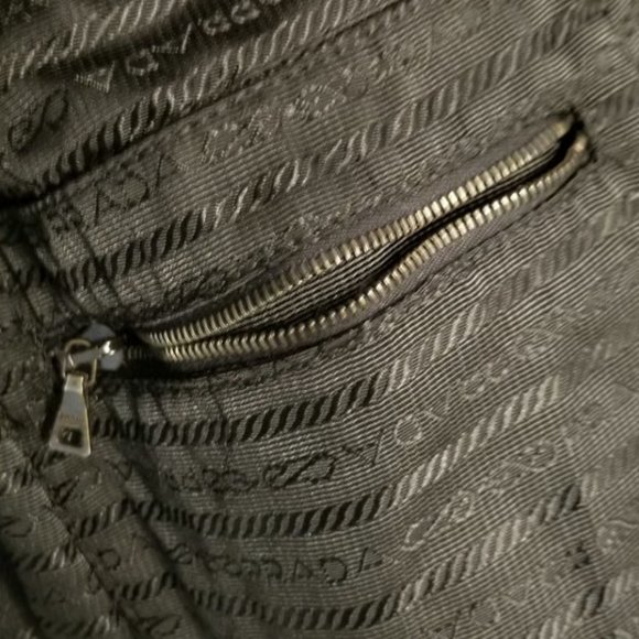 Prada Black Puffy Down Feather Jacket SIZE 0 - Picture 11 of 11